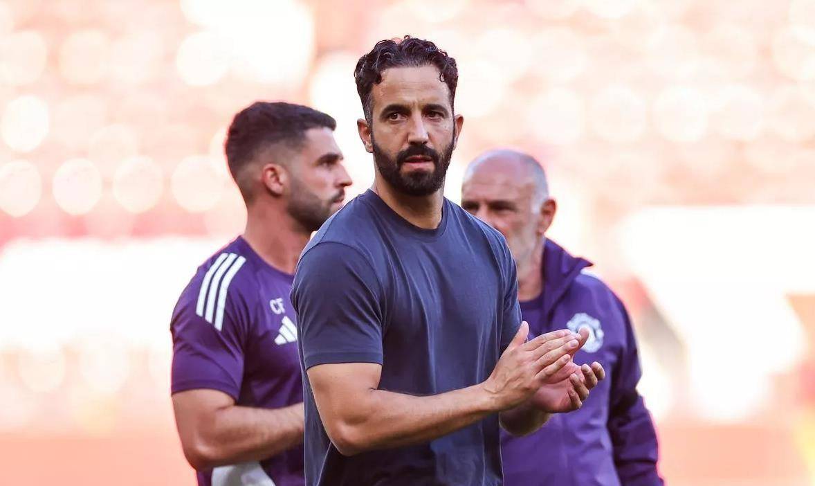 包含沃尔夫斯堡年轻球员崭露头角,成为队内焦点的词条 包含沃尔夫斯堡年轻球员崭露头角,成为队内焦点的词条