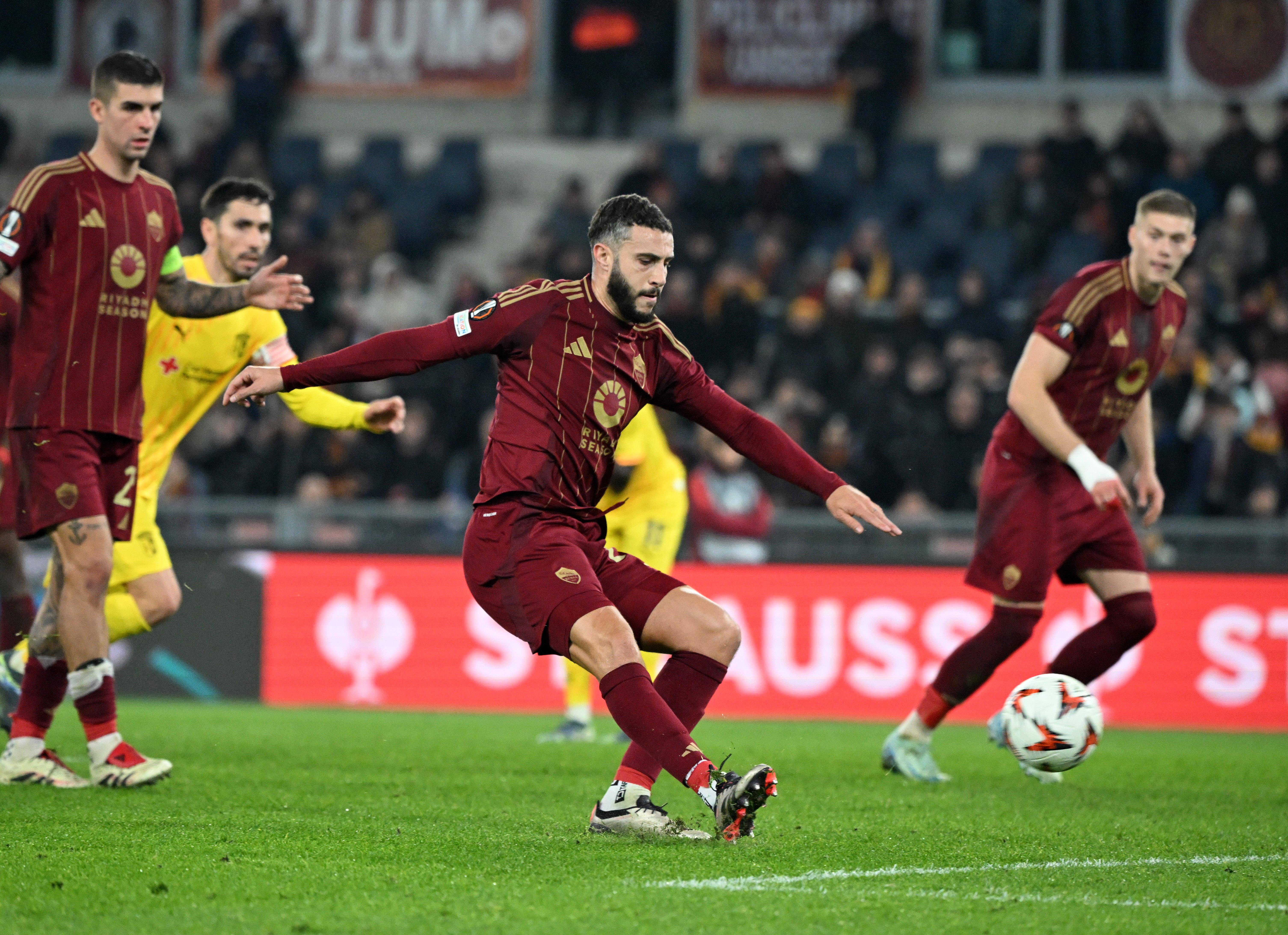 爱游戏在线-包含罗马队长送出助攻，助球队逆转战胜对手的词条