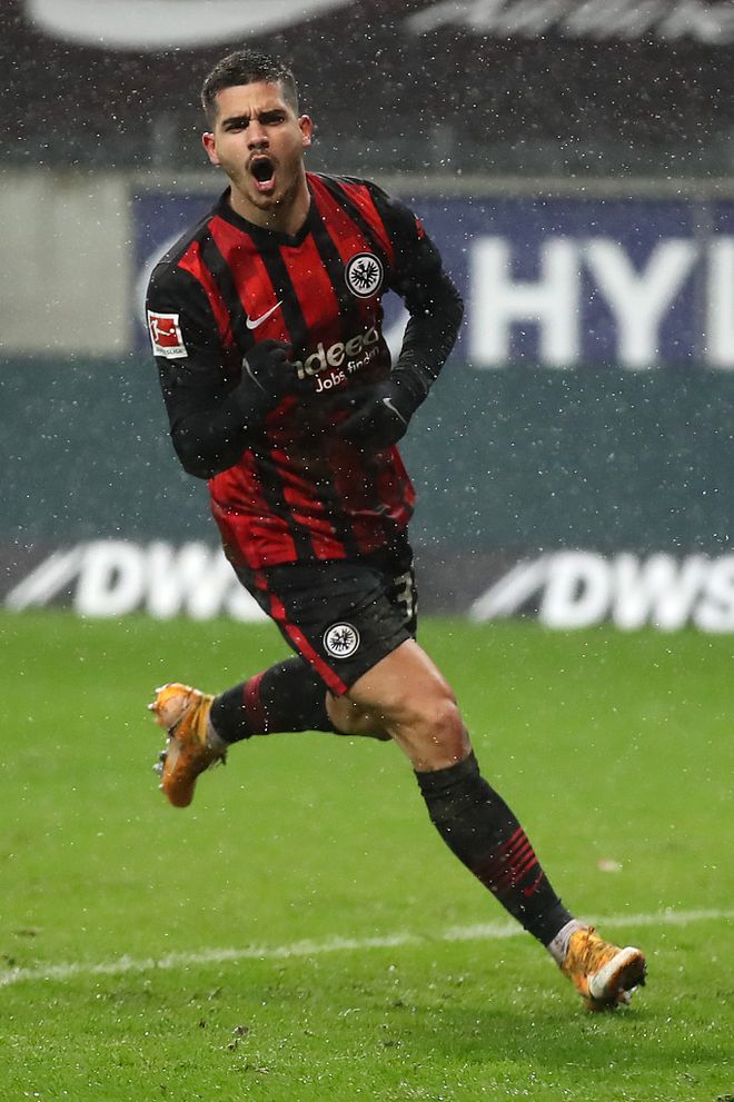 爱游戏体育-柏林赫塔客场逆转胜利，继续保持不败势头的简单介绍