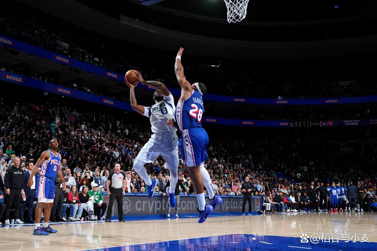 独行侠队客场失利，主教练调整战术的简单介绍