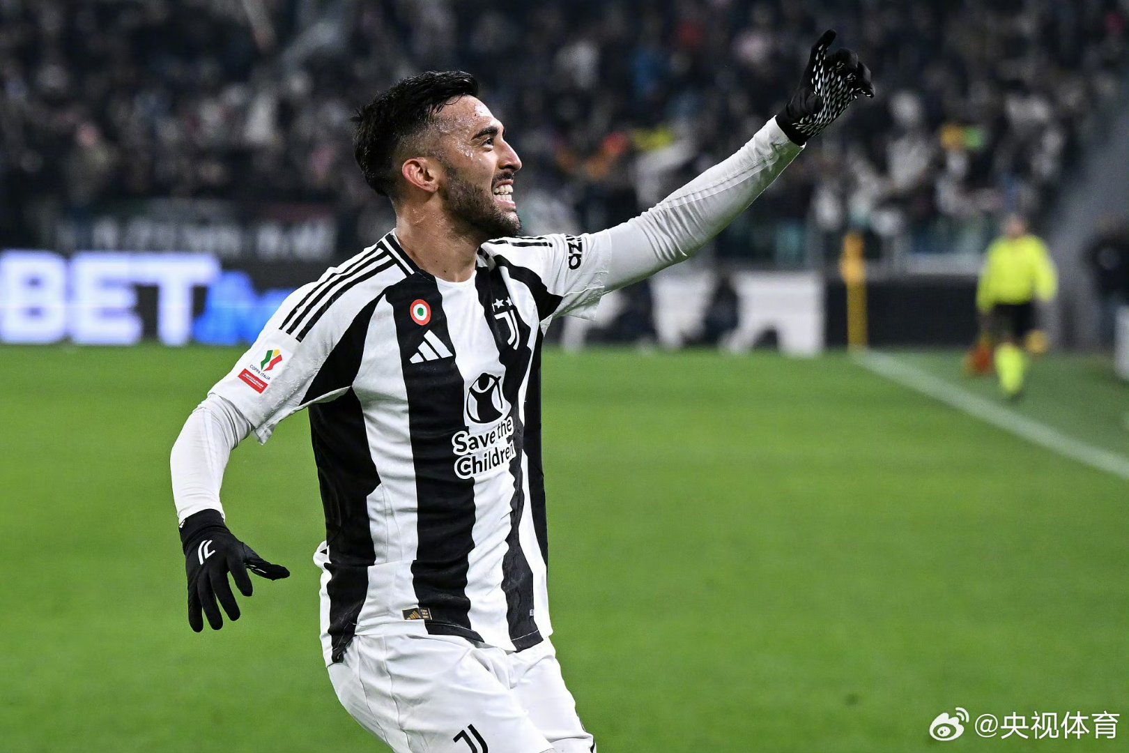 意甲豪门对决：尤文图斯取得宝贵三分