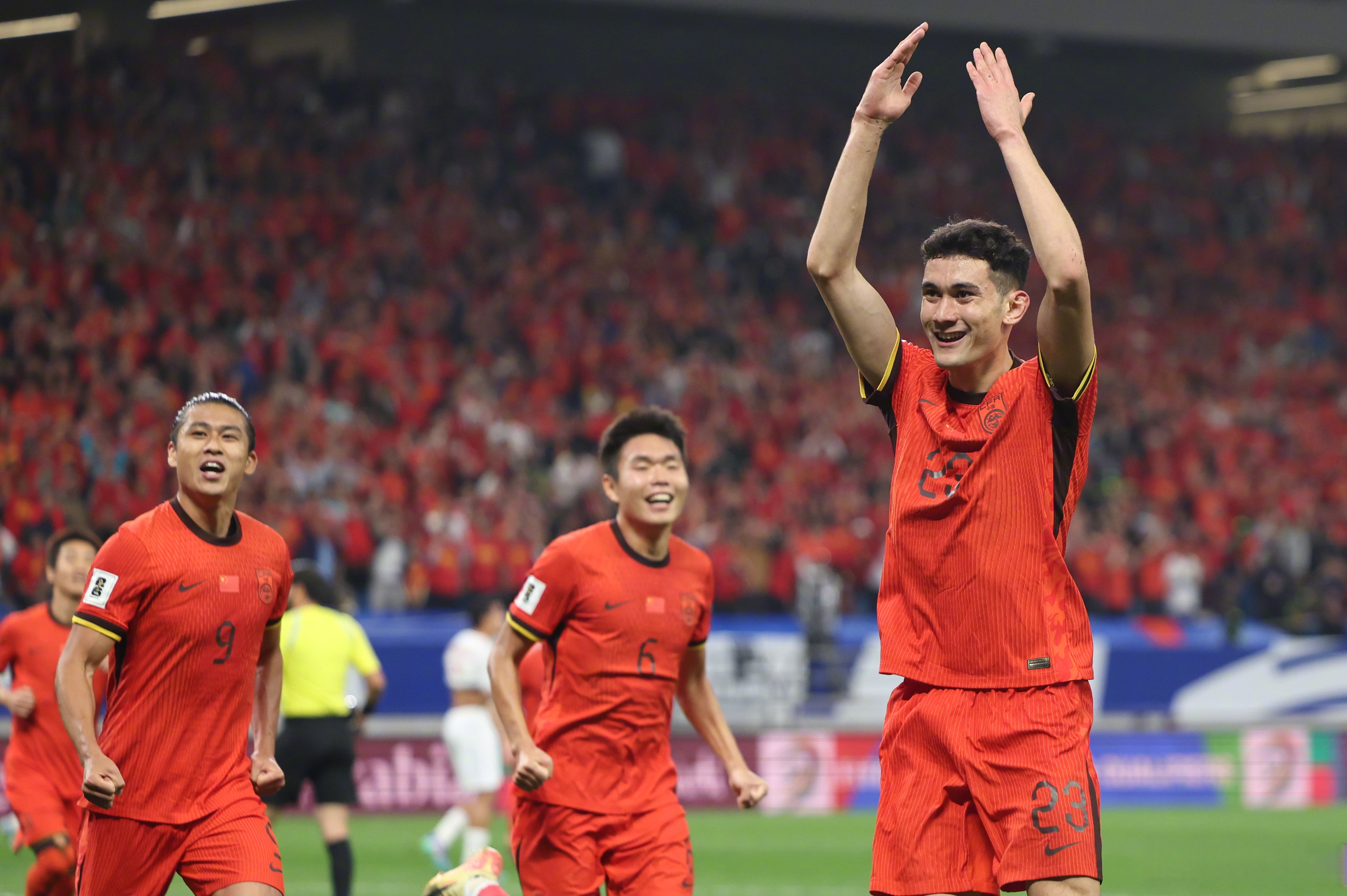 爱游戏官网-中国队完胜印尼队，辛杜带队取胜