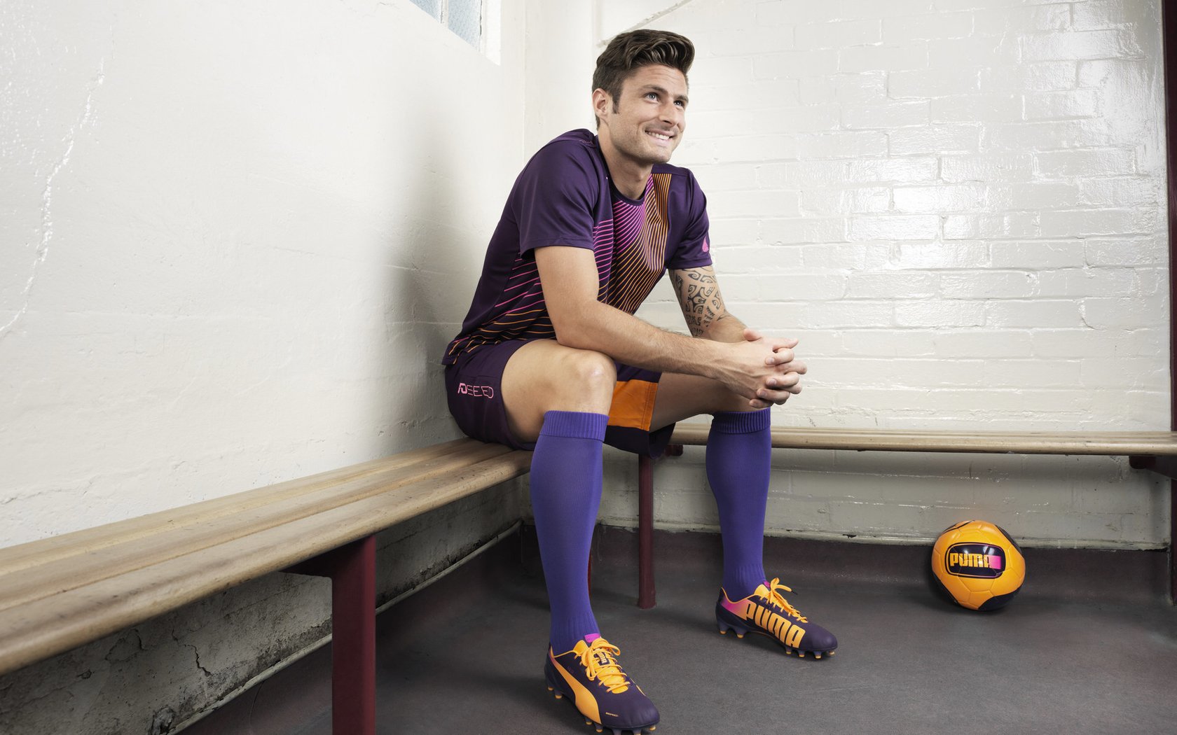 英超争冠焦点战与森林狼晋级，双线战场上的意志较量