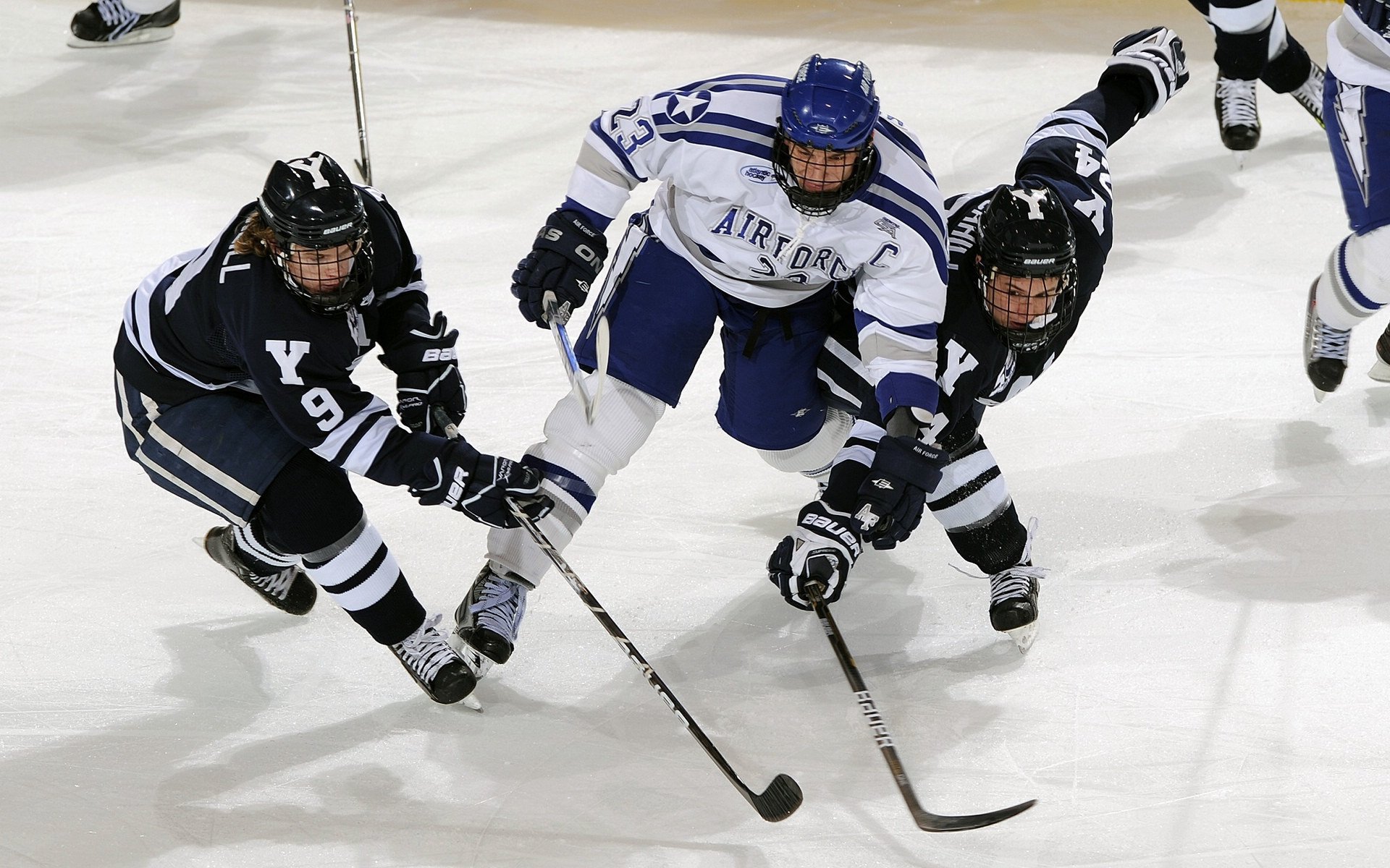 福克斯冠军级表现撕裂防线，尼克斯铁血军团踏平步行者
