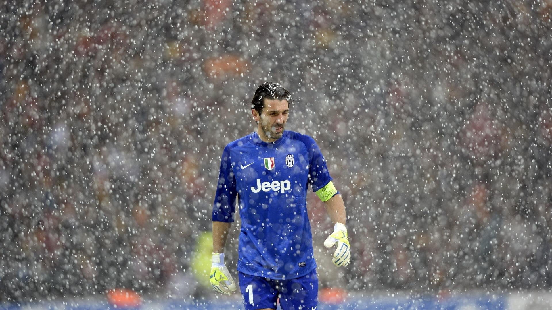 青春风暴席卷欧洲！加维创纪录之夜，西班牙逆转希腊书写新传奇